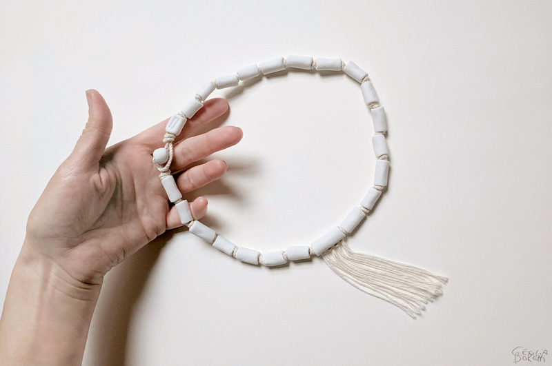 Collar de porcelana por Cecilia Borghi / Porcelain necklace by Cecilia Borghi